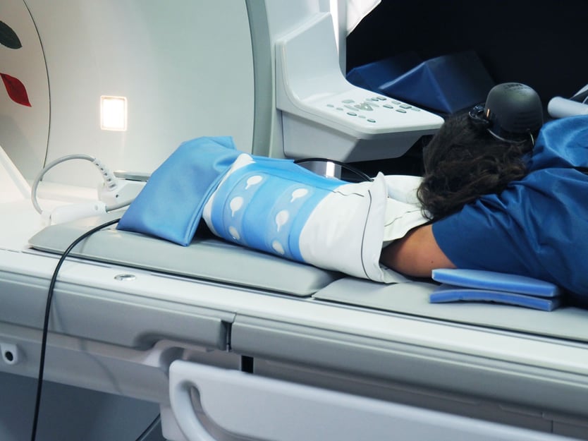GE_MRI-of-Arm---ProBelt-around-Coil-Mat---Sandbag-on-Hand