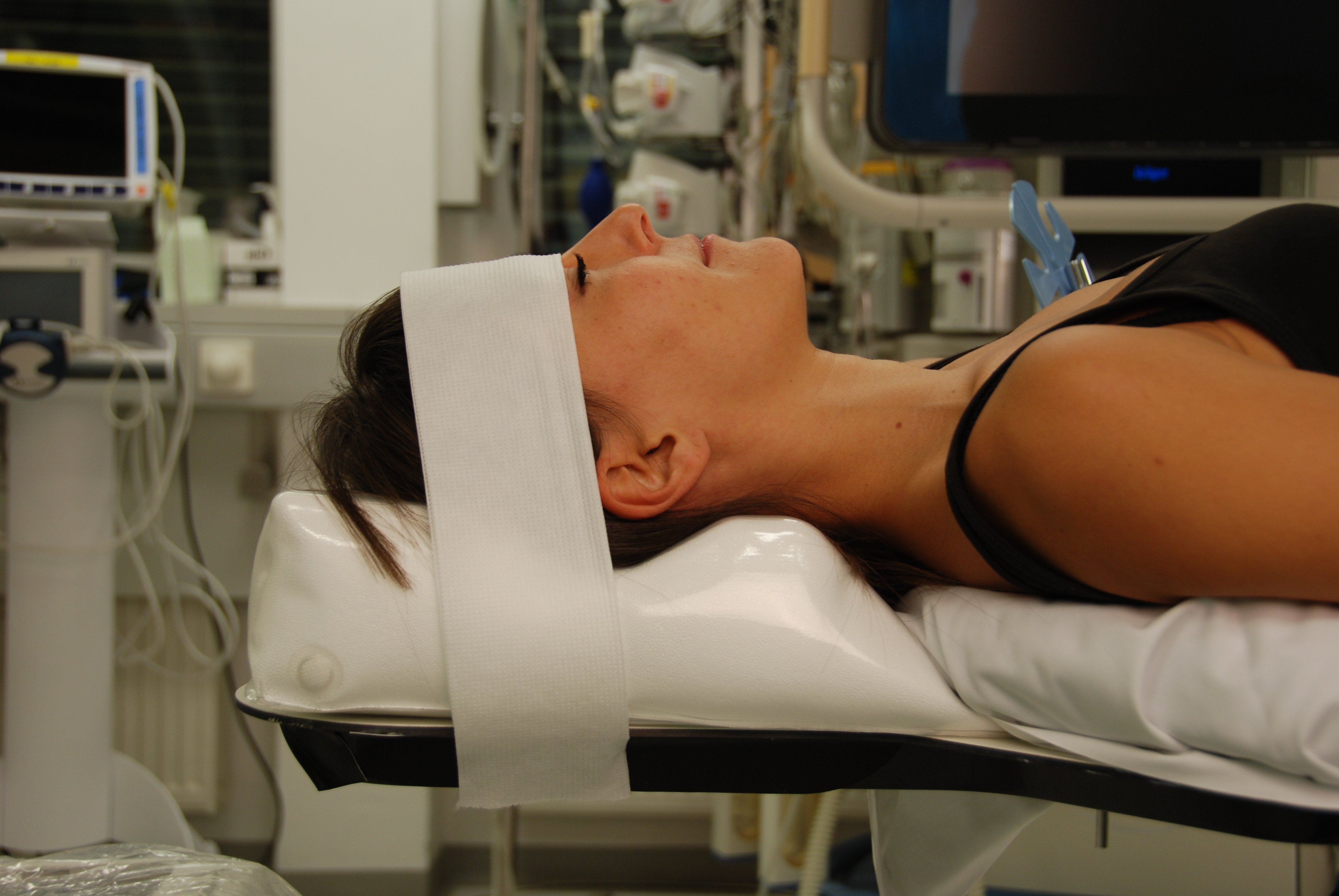 Patient in supine position with head immobilized using PearlFit Head/Neck Vac and iFIX